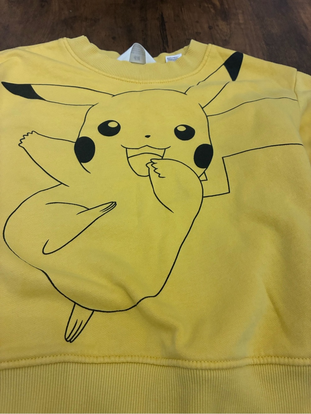 H&M Boy’s 5/6 Pikachu Pokemon Sweatshirt - Picture 2 of 5